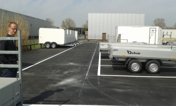 parkeerterrein aanhangwagens.jpg